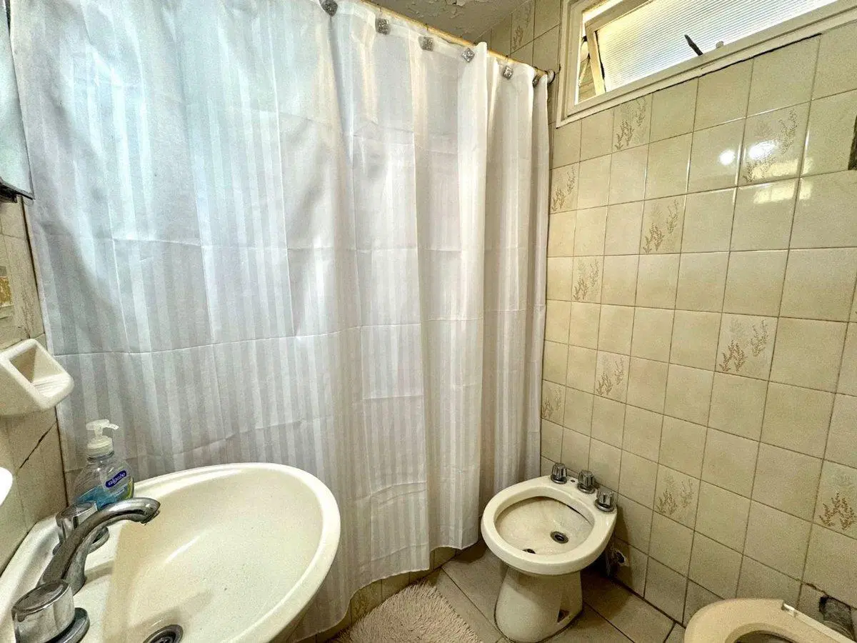 VENTA SEMIPISO 3 AMB. EN FLORESTA, BALCÓN CORRIDO 5