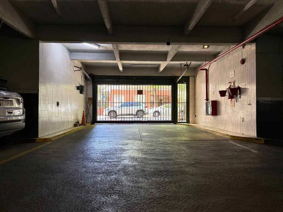 VENTA DE COCHERA FIJA EN RECOLETA 4