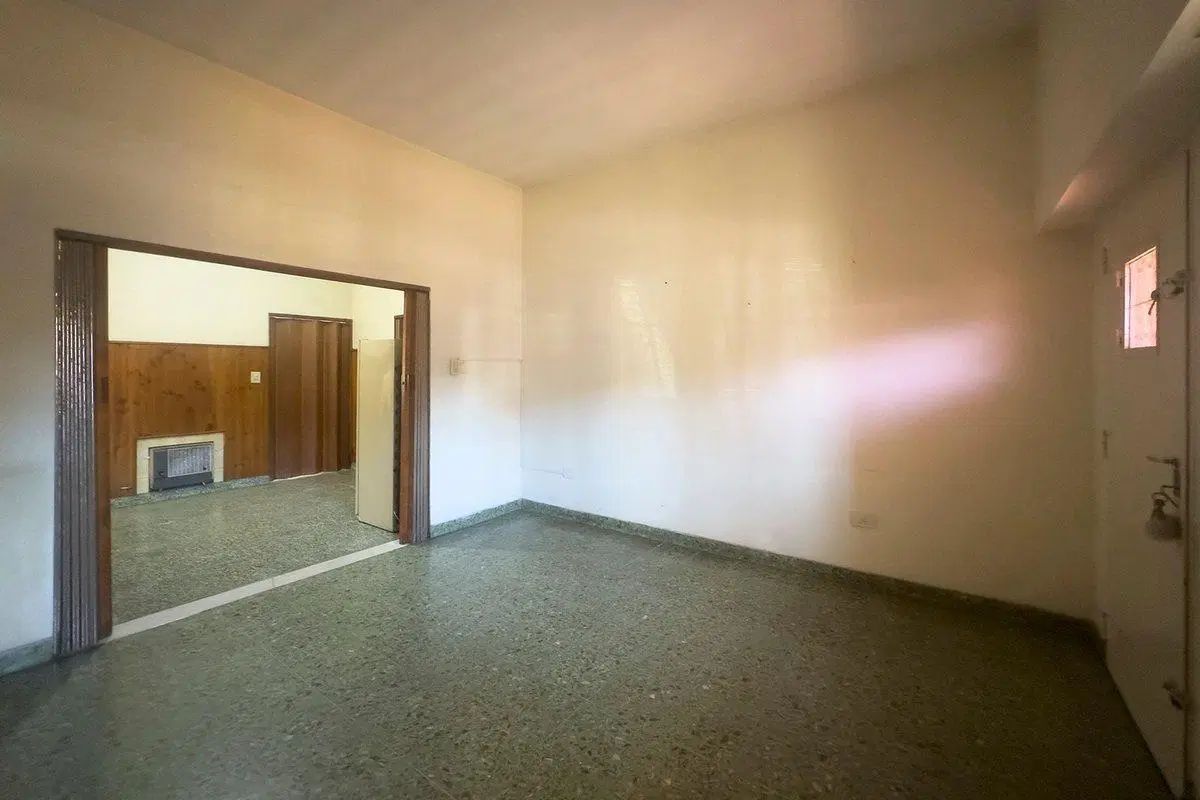 VENTA CASA 5 AMB MORON SUR 2