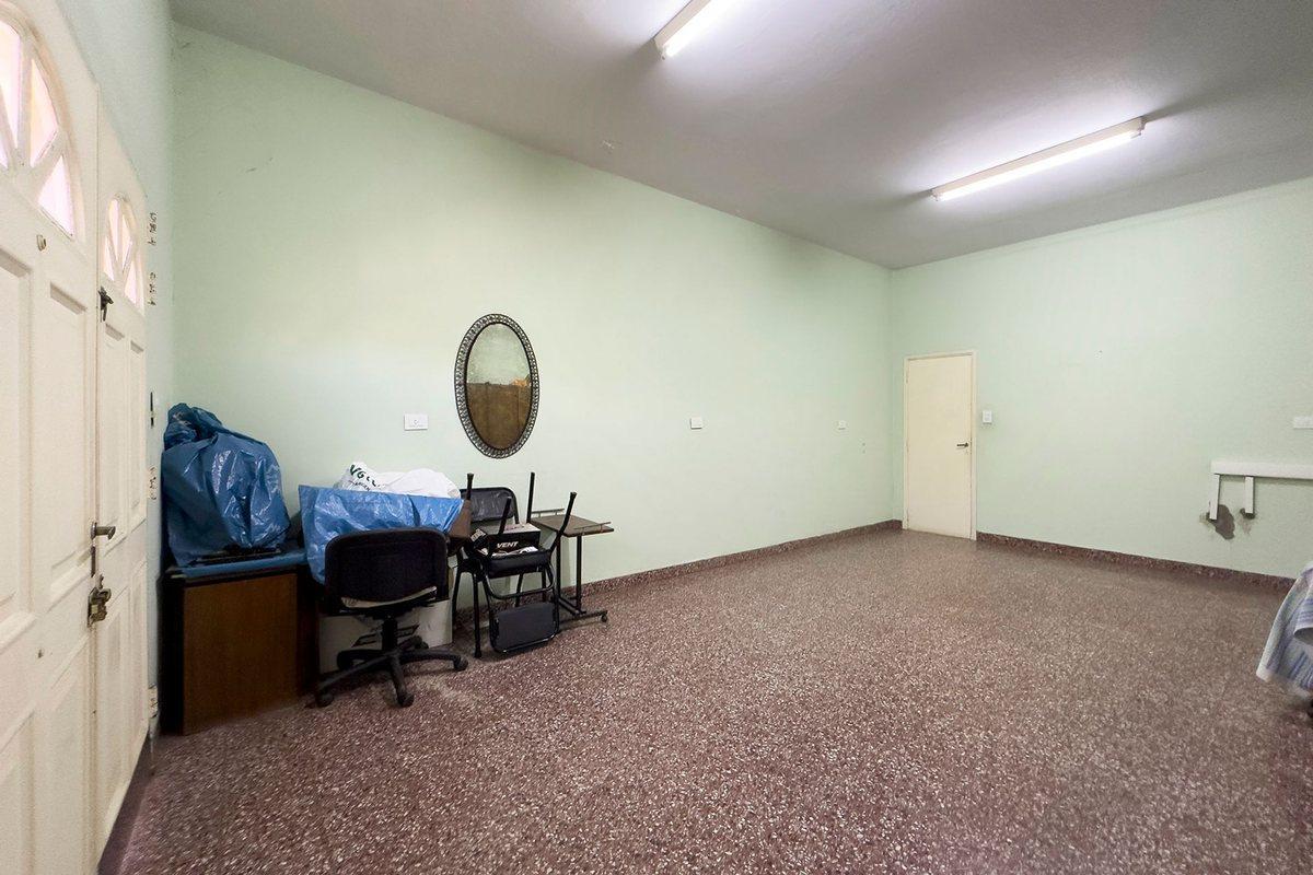 VENTA CASA 5 AMB MORON SUR