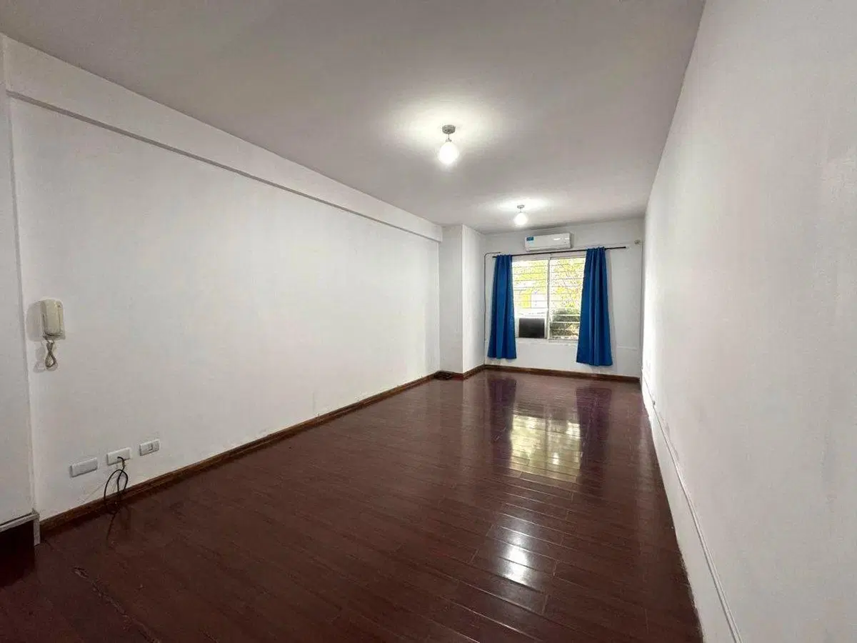 SAAVEDRA, MONOAMBIENTE EN VENTA CON COCHERA. 4