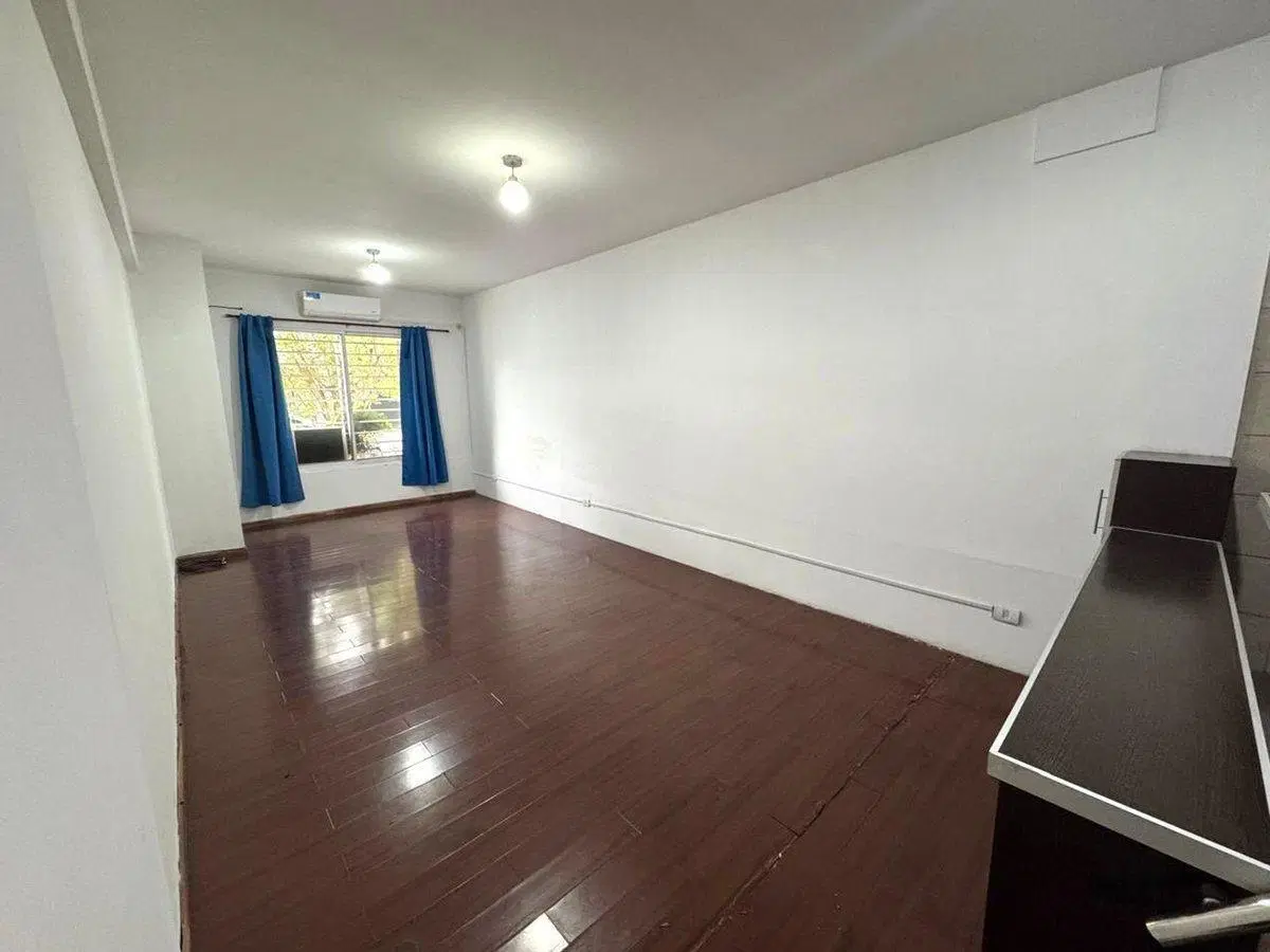SAAVEDRA, MONOAMBIENTE EN VENTA CON COCHERA. 5