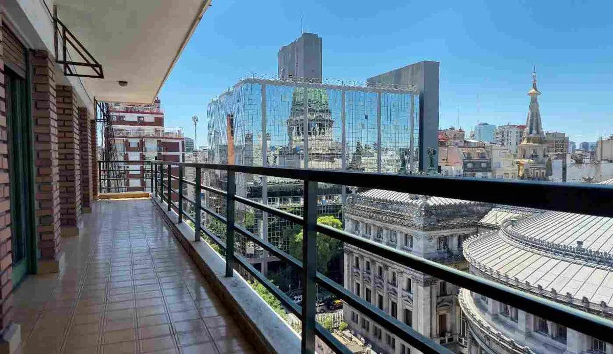 VENTA 4 AMBIENTES BALCON COCHERA EN CONGRESO 2