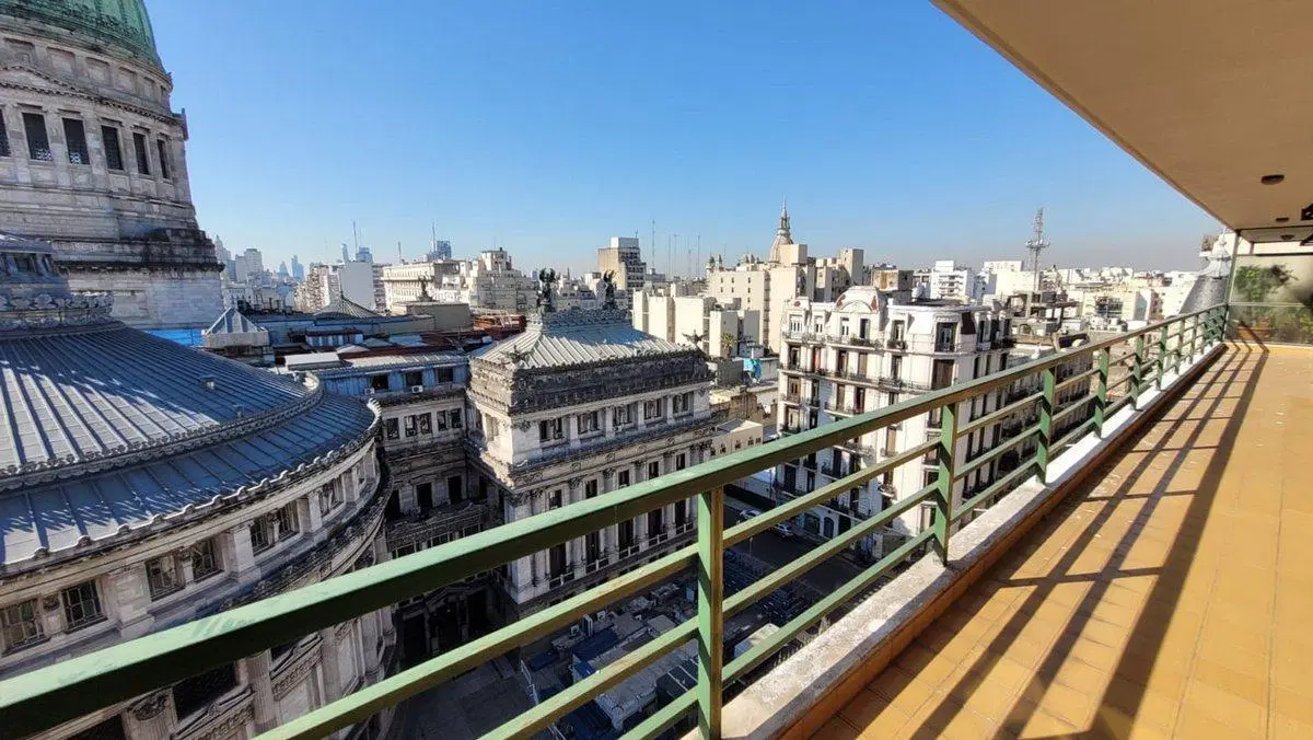 VENTA 4 AMBIENTES BALCON COCHERA EN CONGRESO 5