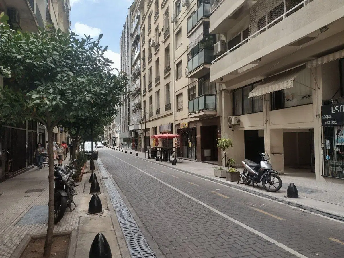 Venta Departamente Retiro con Balcon  APTO CREDITO 4