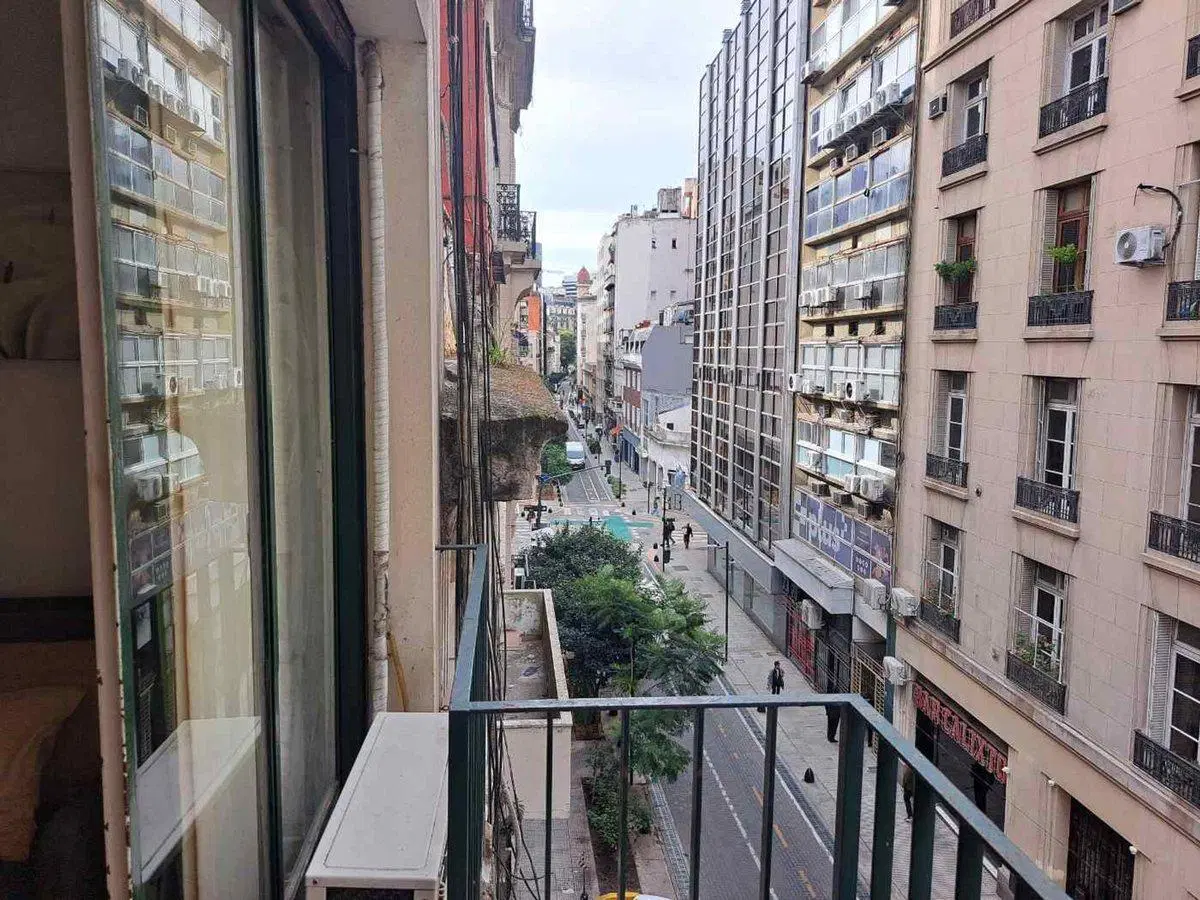 Venta Departamente Retiro con Balcon  APTO CREDITO 5