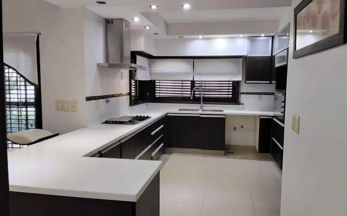 VENTA 6 AMB VILLA SARMIENTO PILETA JARDIN COCHERA 4