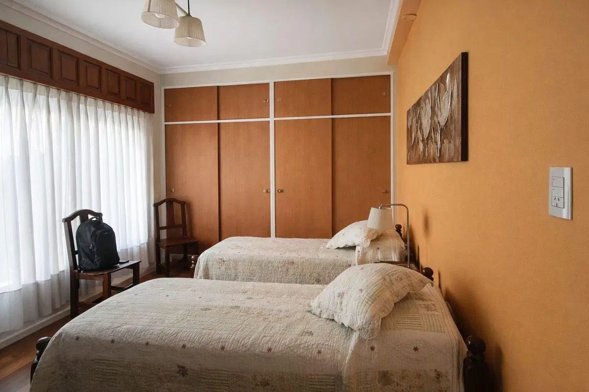 VENTA CASA 4 AMB MORENO CON CASA A REFACCIONAR 2