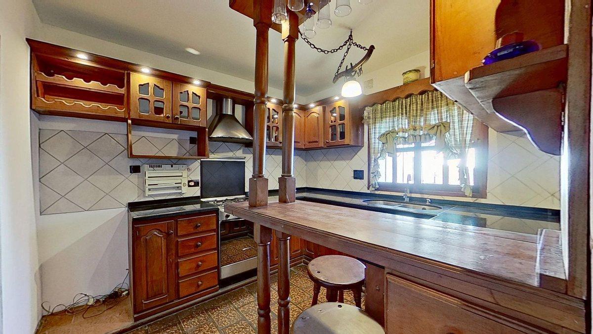 VENTA CHALET EN EZEIZA COCHERA PATIO PARRILLA
