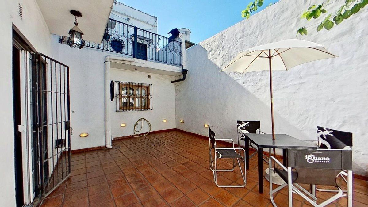 VENTA CHALET EN EZEIZA COCHERA PATIO PARRILLA