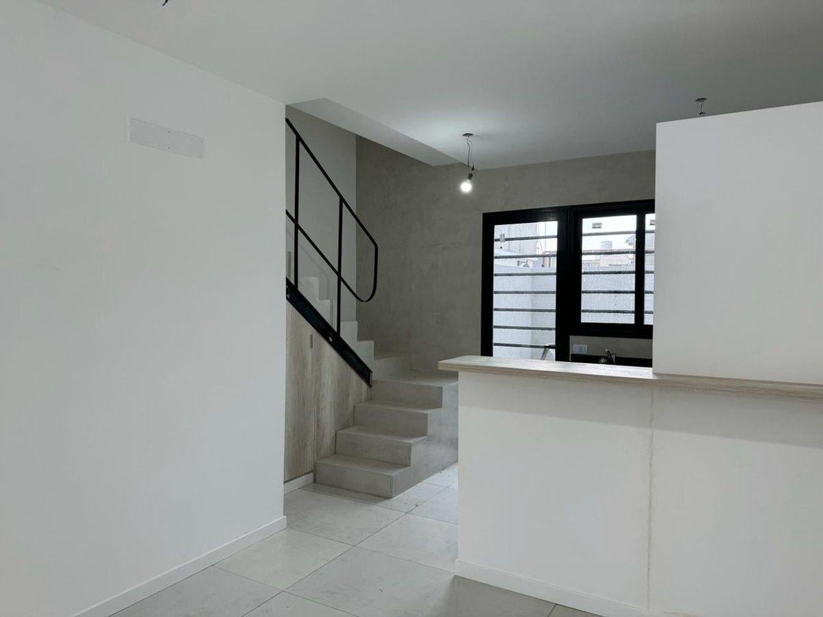 DUPLEX A ESTRENAR PALOMAR - 3 AMB. COCHERA, PATIO