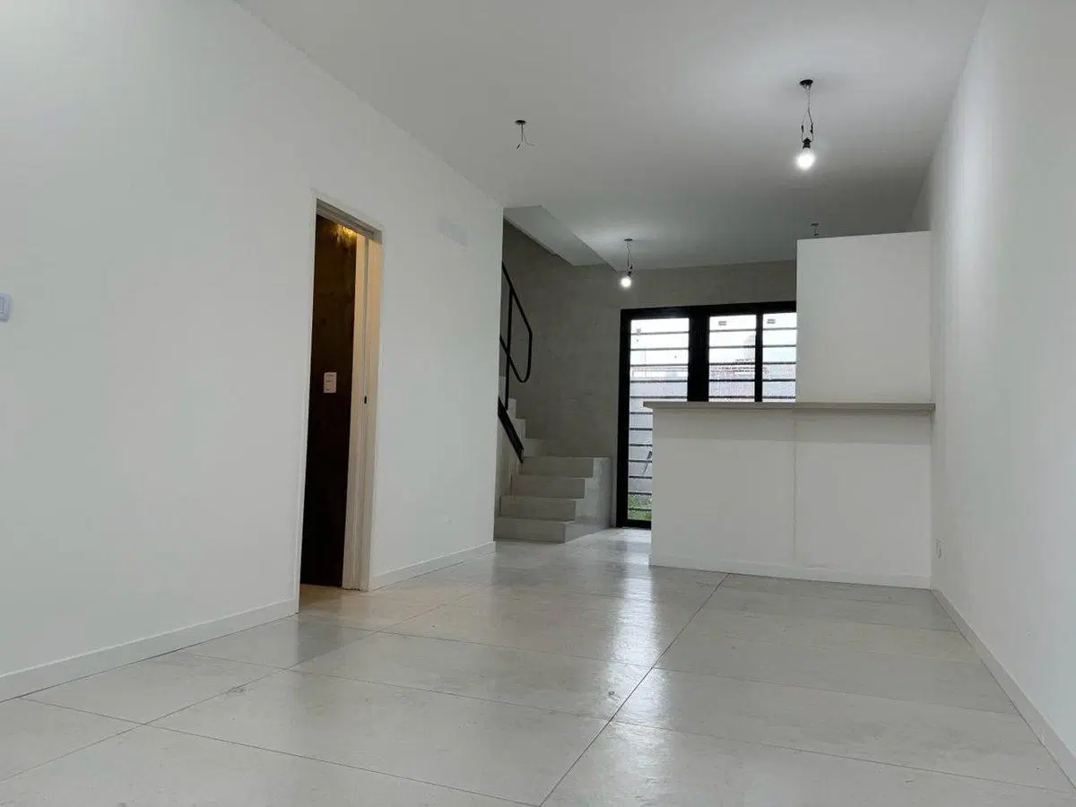 DUPLEX A ESTRENAR PALOMAR -  3 AMB. COCHERA, PATIO 2