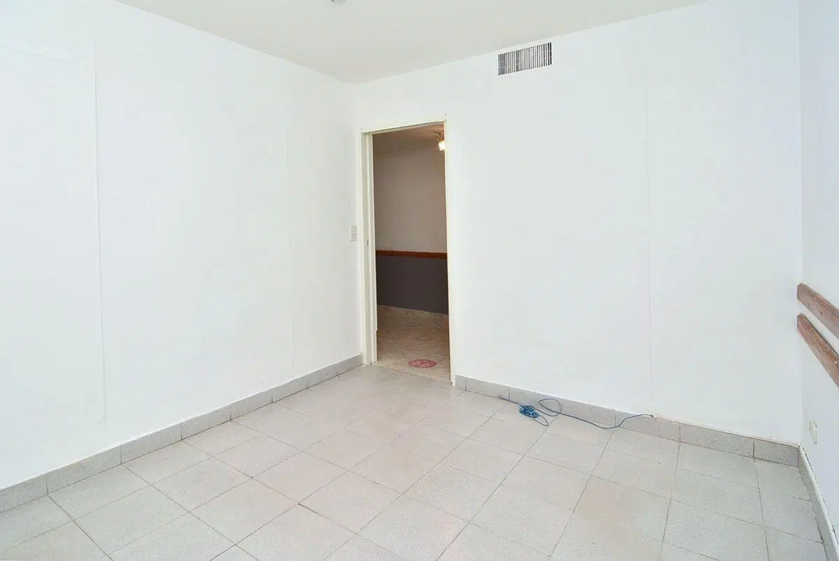 LOCAL COMERCIAL O CONSULTORIOS VENTA BARRIO NORTE 3