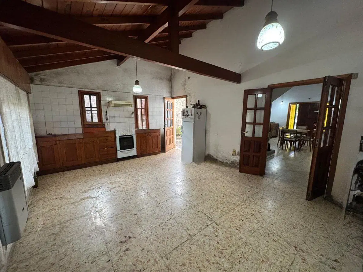 TEMPERLEY CASA RECICLAR 4 AMB. PARQUE LOTE 600 MTS 4