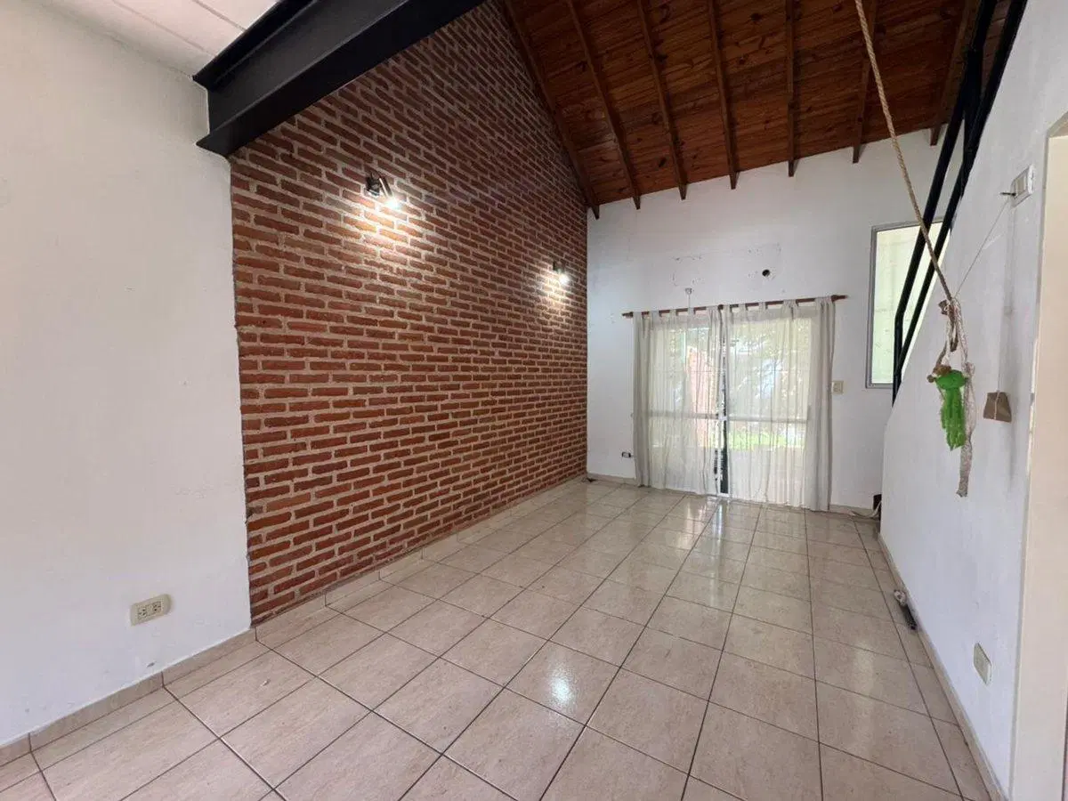 ALQUILER DUPLEX 3 AMBIENTES CON JARDIN Y COCHERA 2