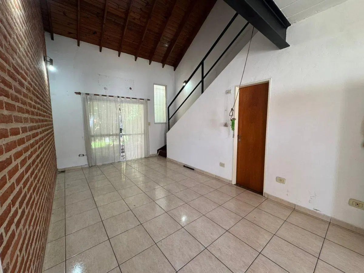 ALQUILER DUPLEX 3 AMBIENTES CON JARDIN Y COCHERA 4