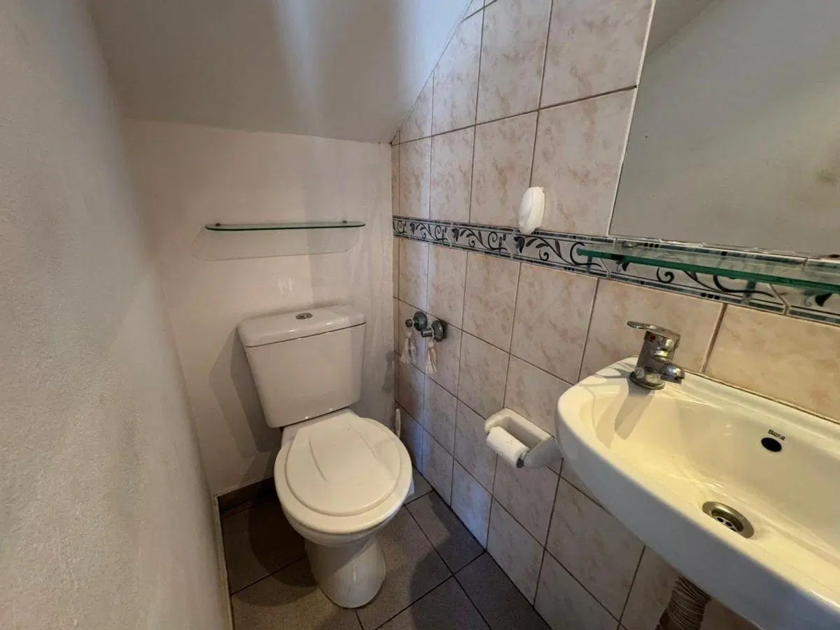 ALQUILER DUPLEX 3 AMBIENTES CON JARDIN Y COCHERA 5