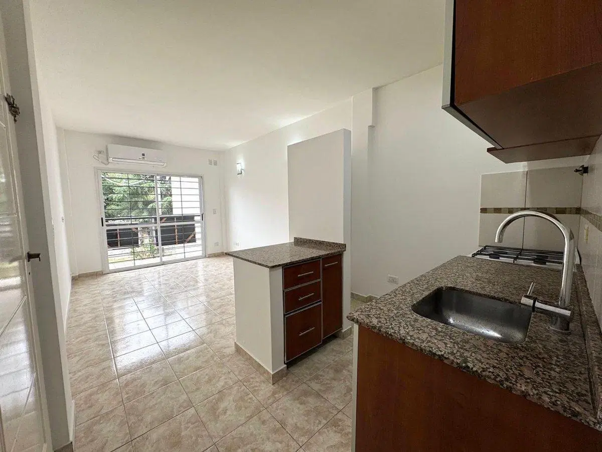 VENTA DPTO 2 AMB CON DOBLE BALCON EN RAMOS MEJIA 4