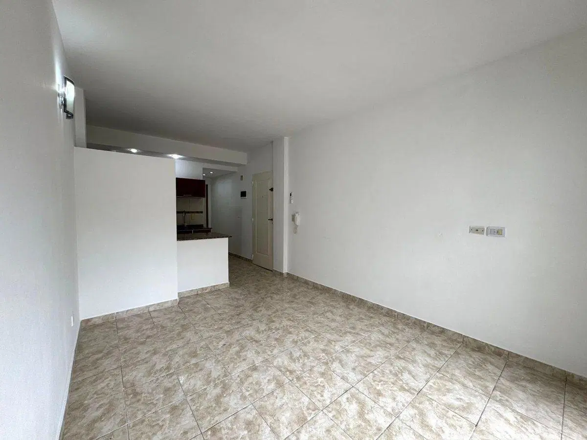 VENTA DPTO 2 AMB CON DOBLE BALCON EN RAMOS MEJIA 2
