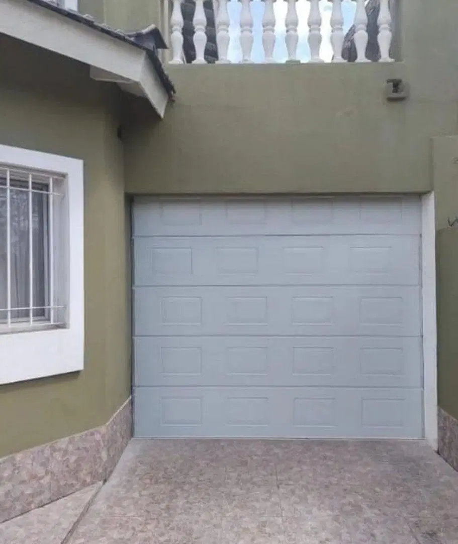 VENTA CASA EN PILAR CENTRO PARQUE Y PILETA 3