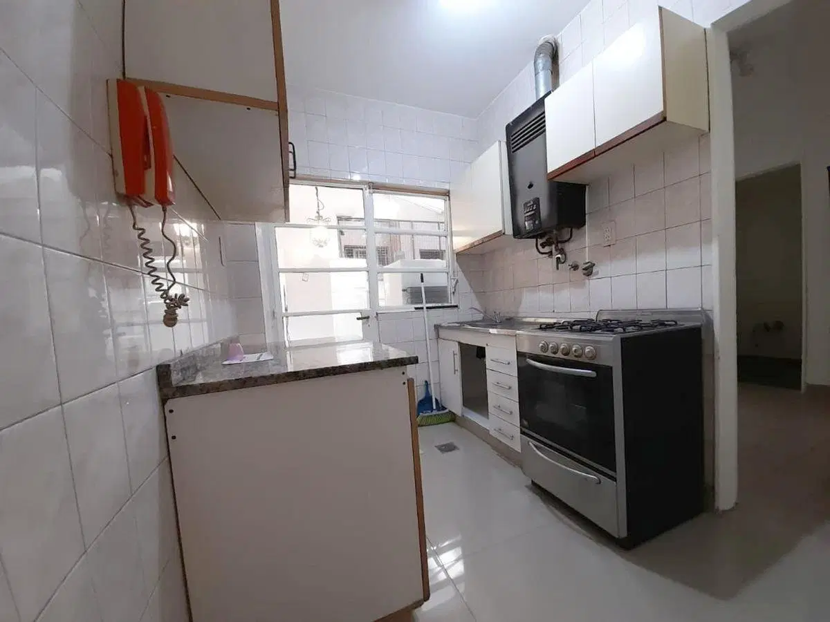 Venta Depto 4 ambientes patio y balcón Balvanera 5