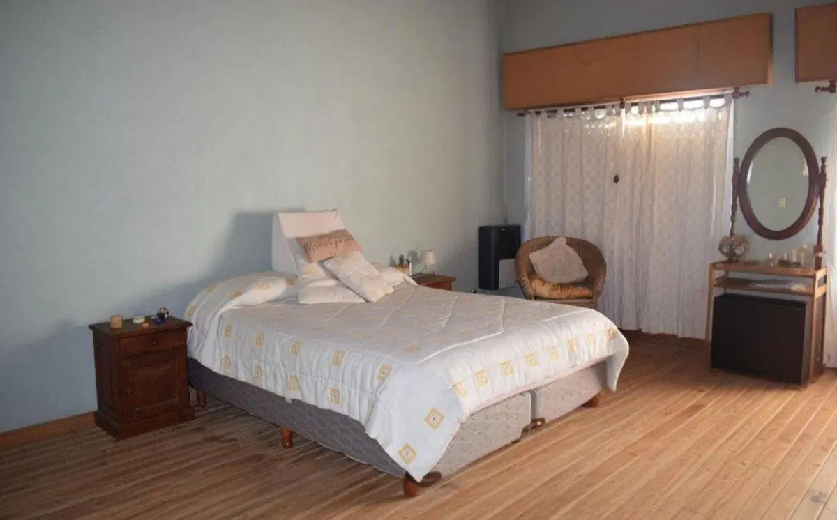 CASA EN VENTA SAN MIGUEL DEL MONTE 4 AMBIENTES 2