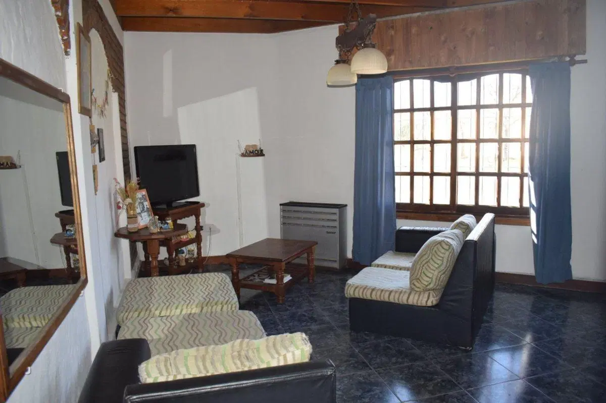 CASA EN VENTA SAN MIGUEL DEL MONTE 4 AMBIENTES 4