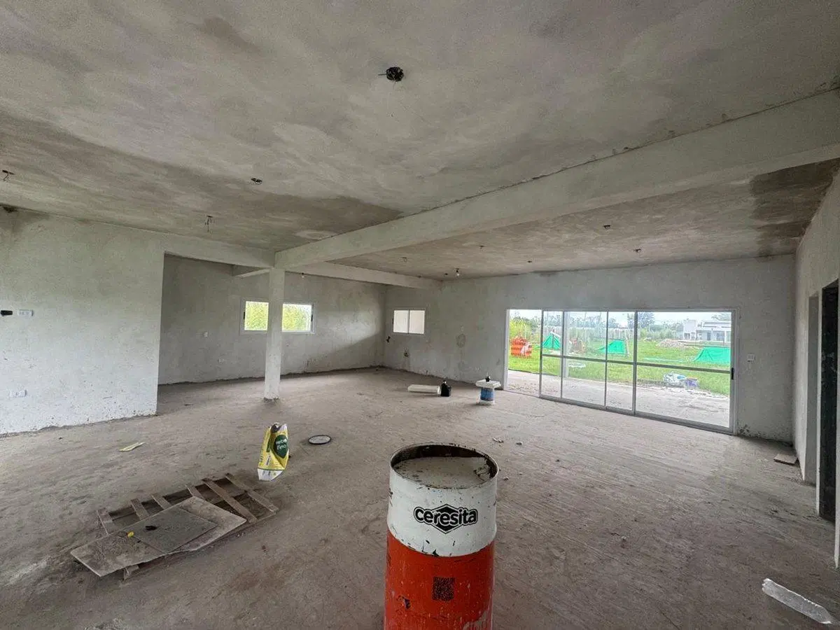 LOMAS DE PETION - CASA A TERMINAR LOTE 1700 M2 5