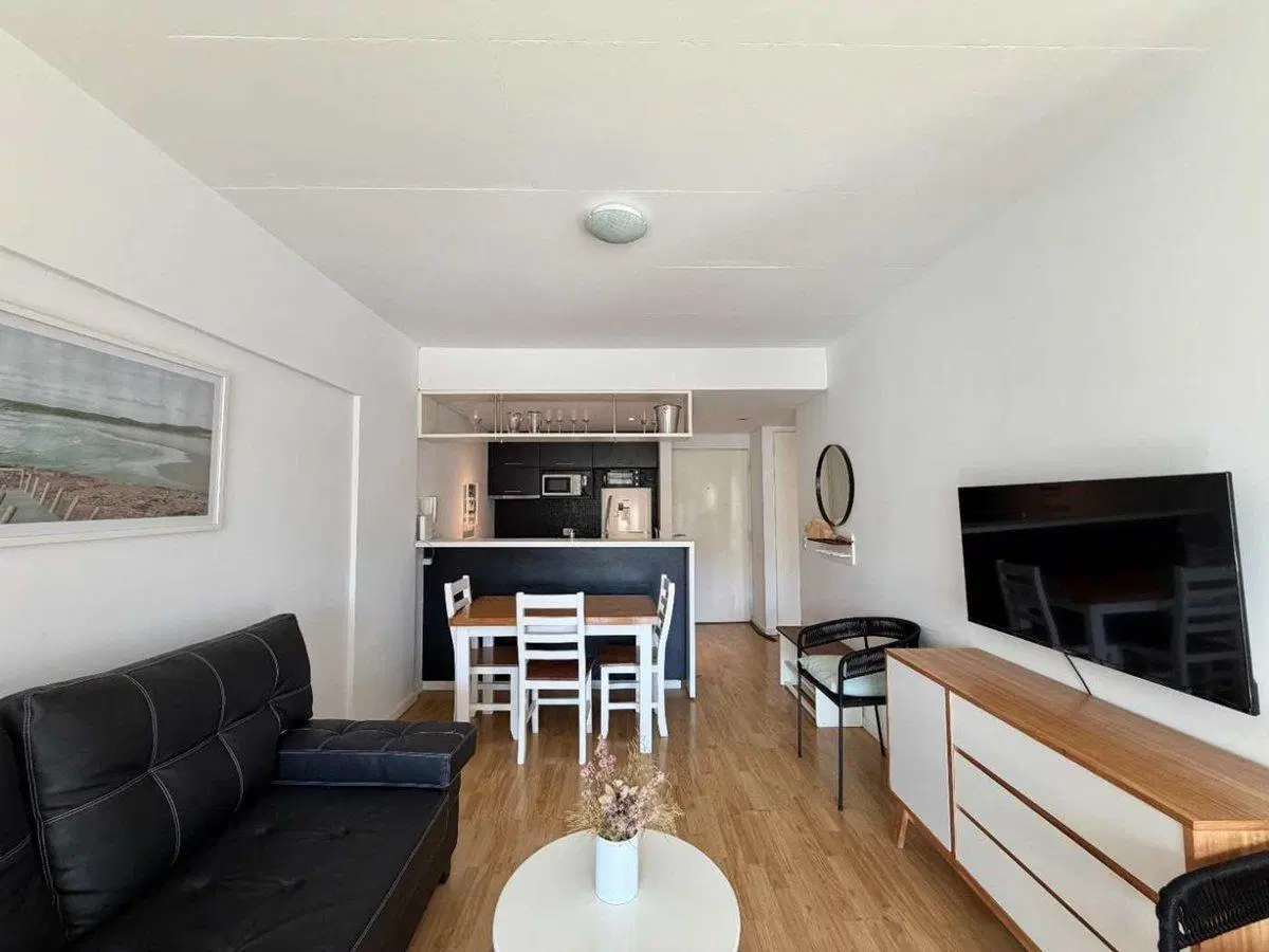 Venta-Impecable 2 amb al frente C/ balcon corrido 4