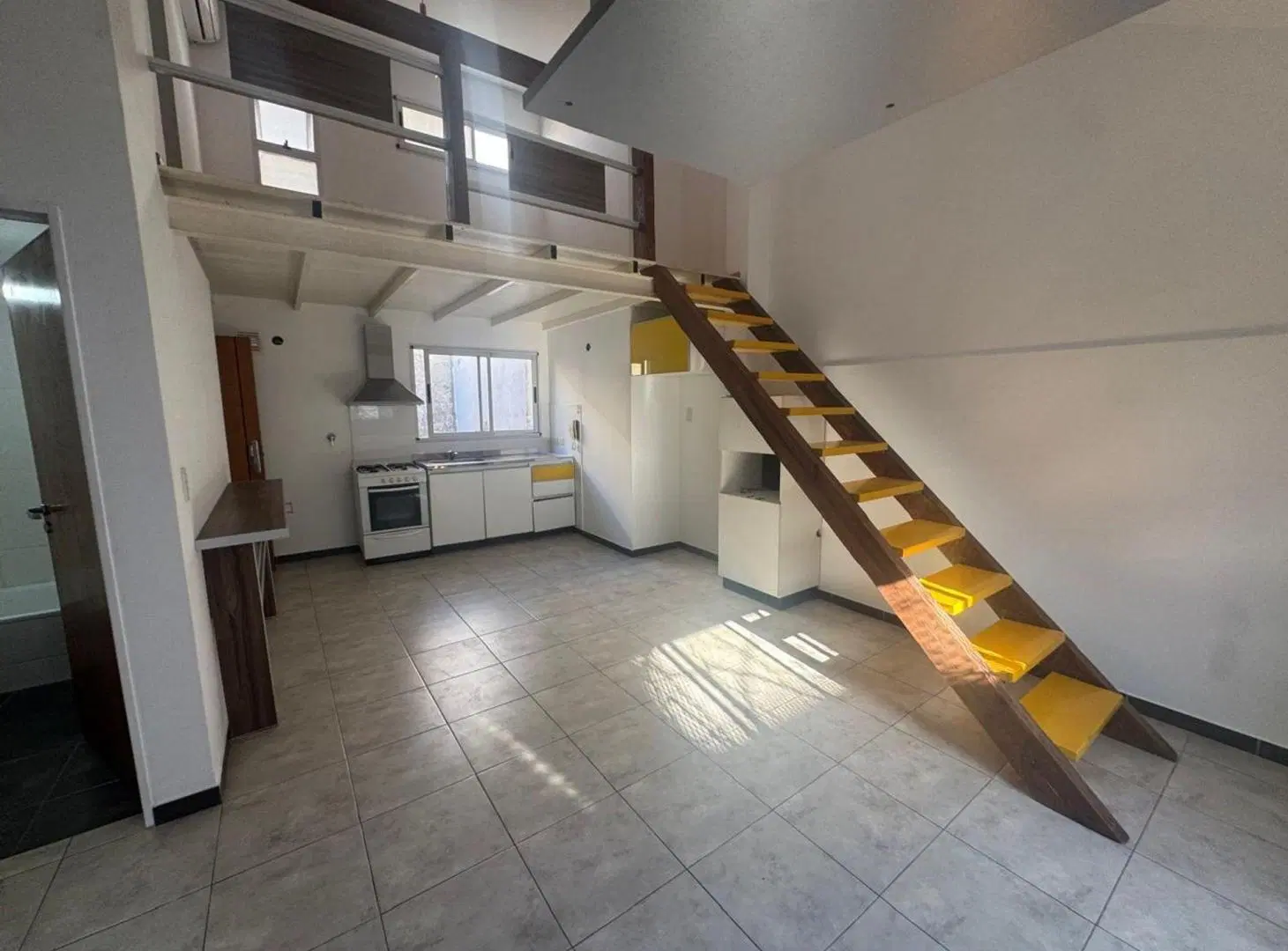 VENTA DEPTO 2 AMB EN VILLA GRAL MITRE CON BALCON 2