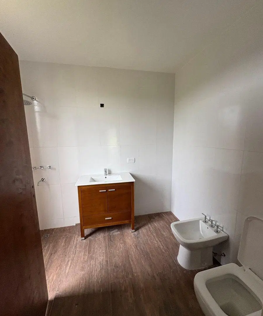 CASA EN VENTA A ESTRENAR LA FEDERALA, LOBOS 2