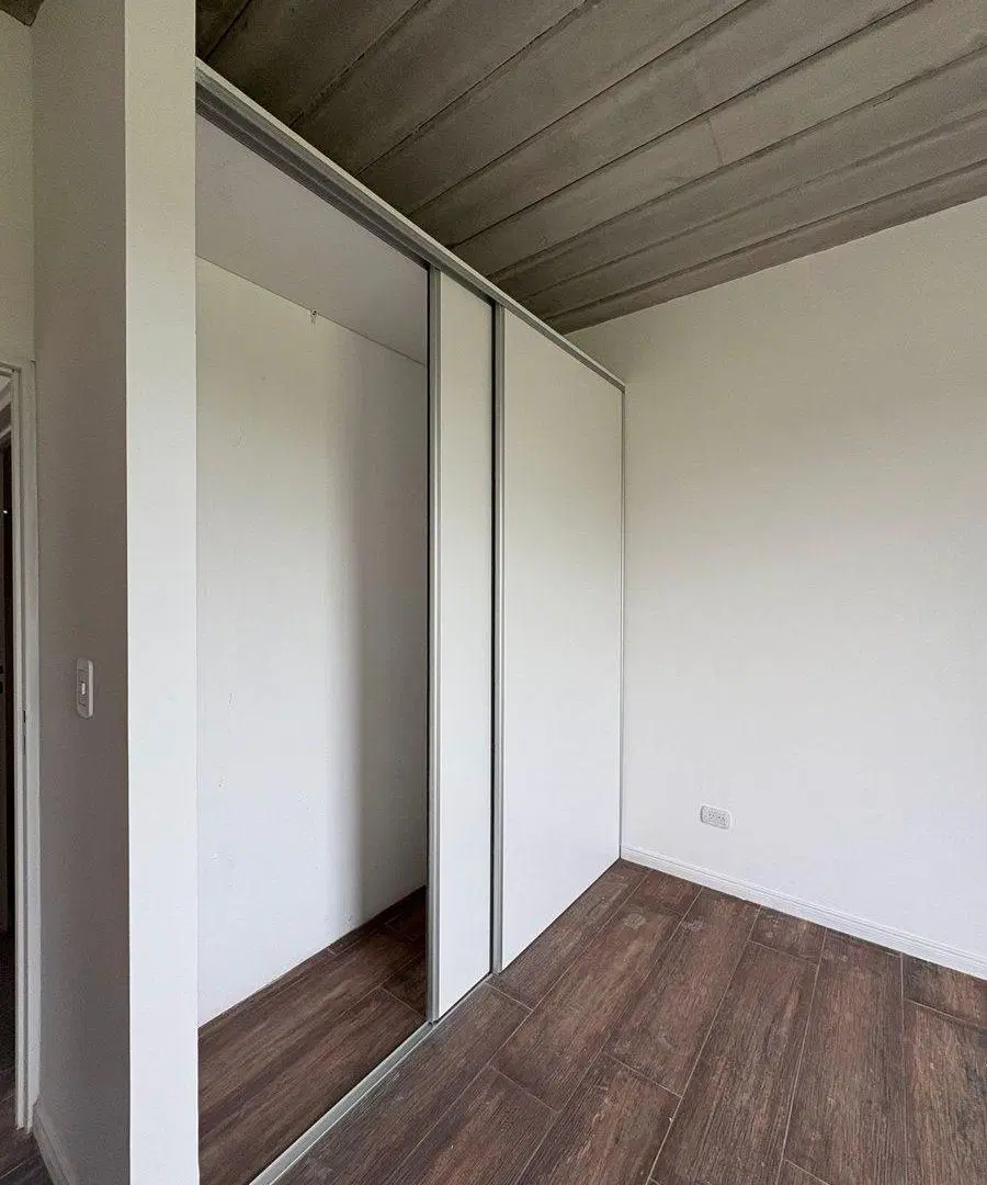 CASA EN VENTA A ESTRENAR LA FEDERALA, LOBOS 4