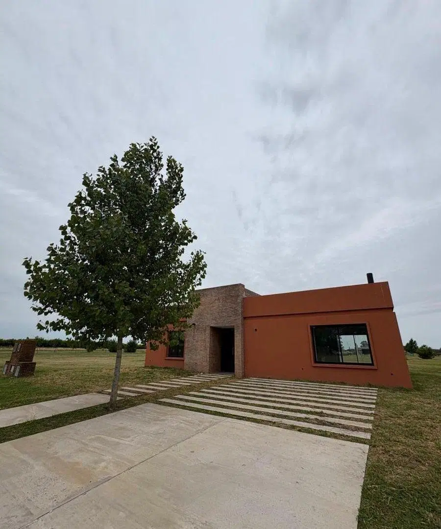 CASA EN VENTA A ESTRENAR LA FEDERALA, LOBOS 4