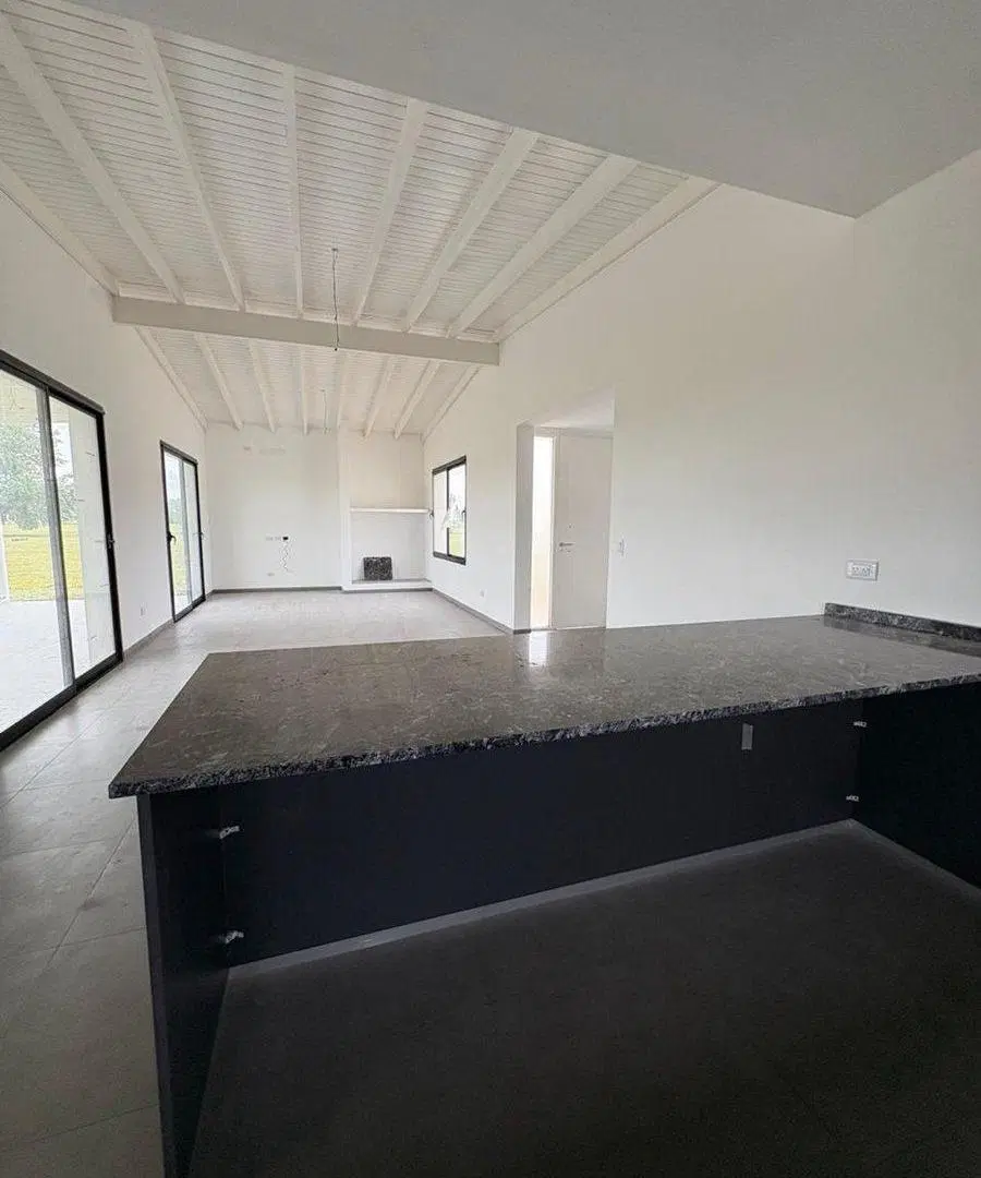 CASA EN VENTA A ESTRENAR LA FEDERALA, LOBOS 8