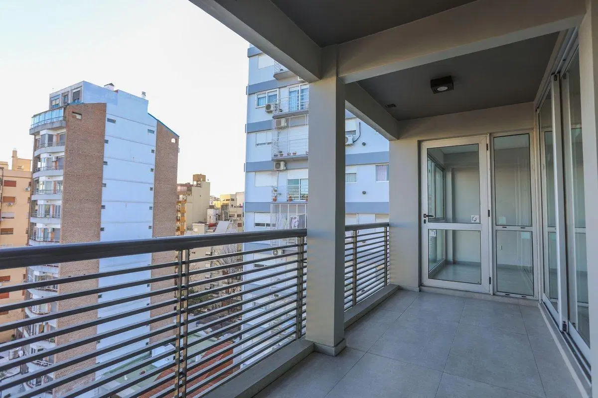 DEPARTAMENTO VENTA EN PARQUE CHACABUCO 3 AMBIENTES 8