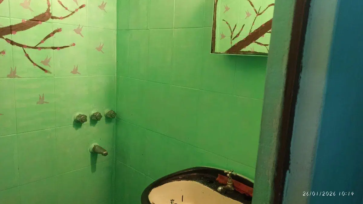 VENTA PH 3 AMBIENTES CASEROS 2 PATIOS 5