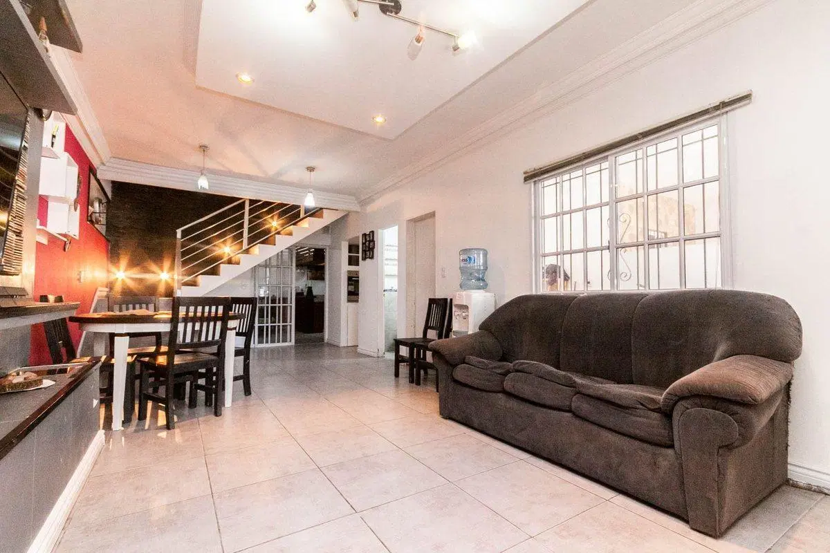 DUPLEX VENTA ADROGUE 4 AMBIENTES UBICACION IDEAL 8