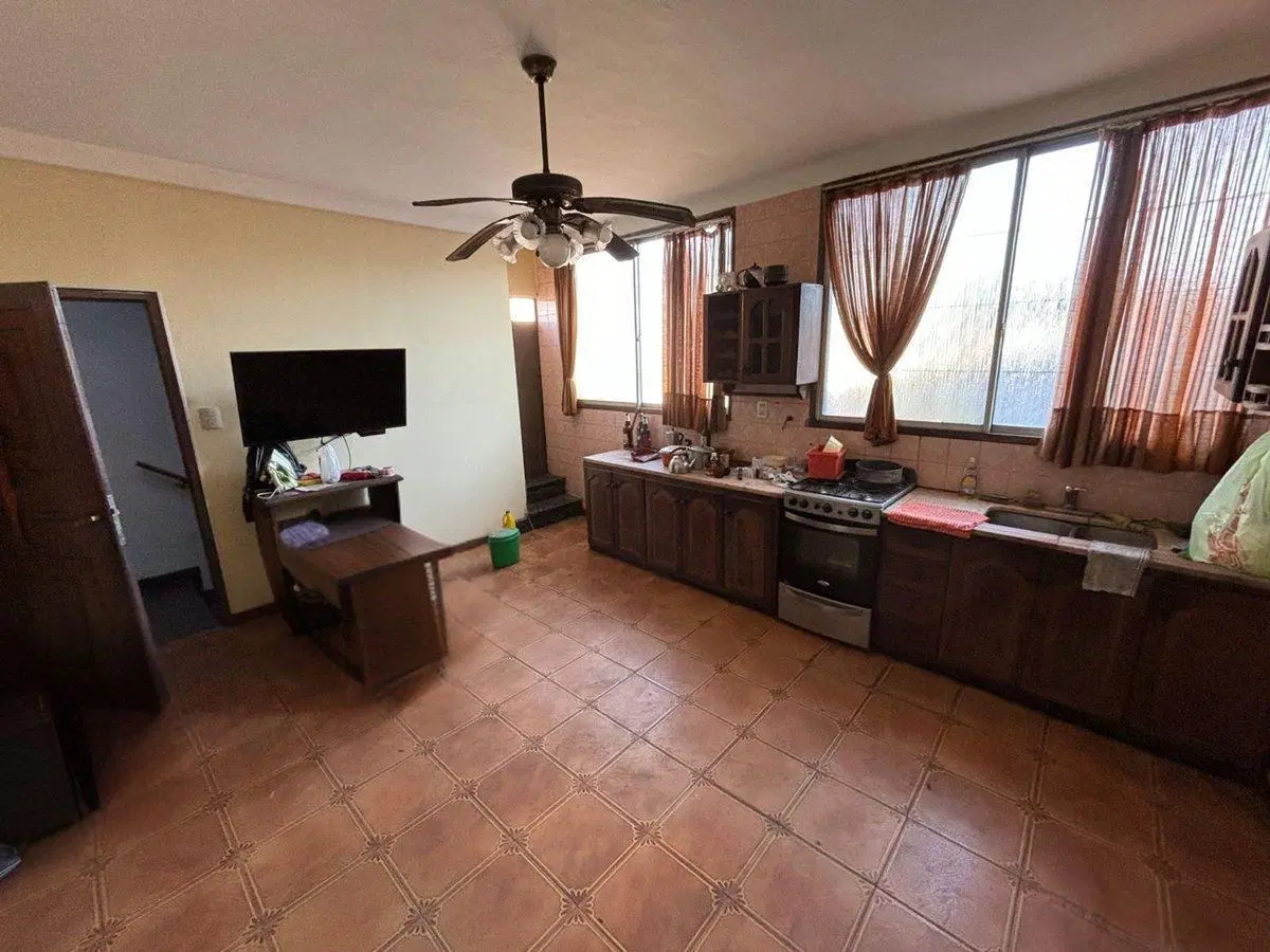 GALPON + VIVIENDA EN CASEROS A MTS DE ACCESO OESTE 5