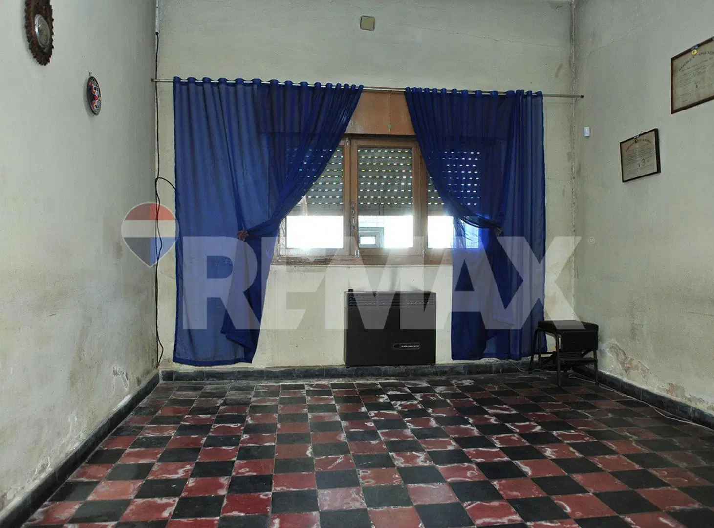 CASA A REMODELAR EN VENTA – Oportunidad en Wilde, 4