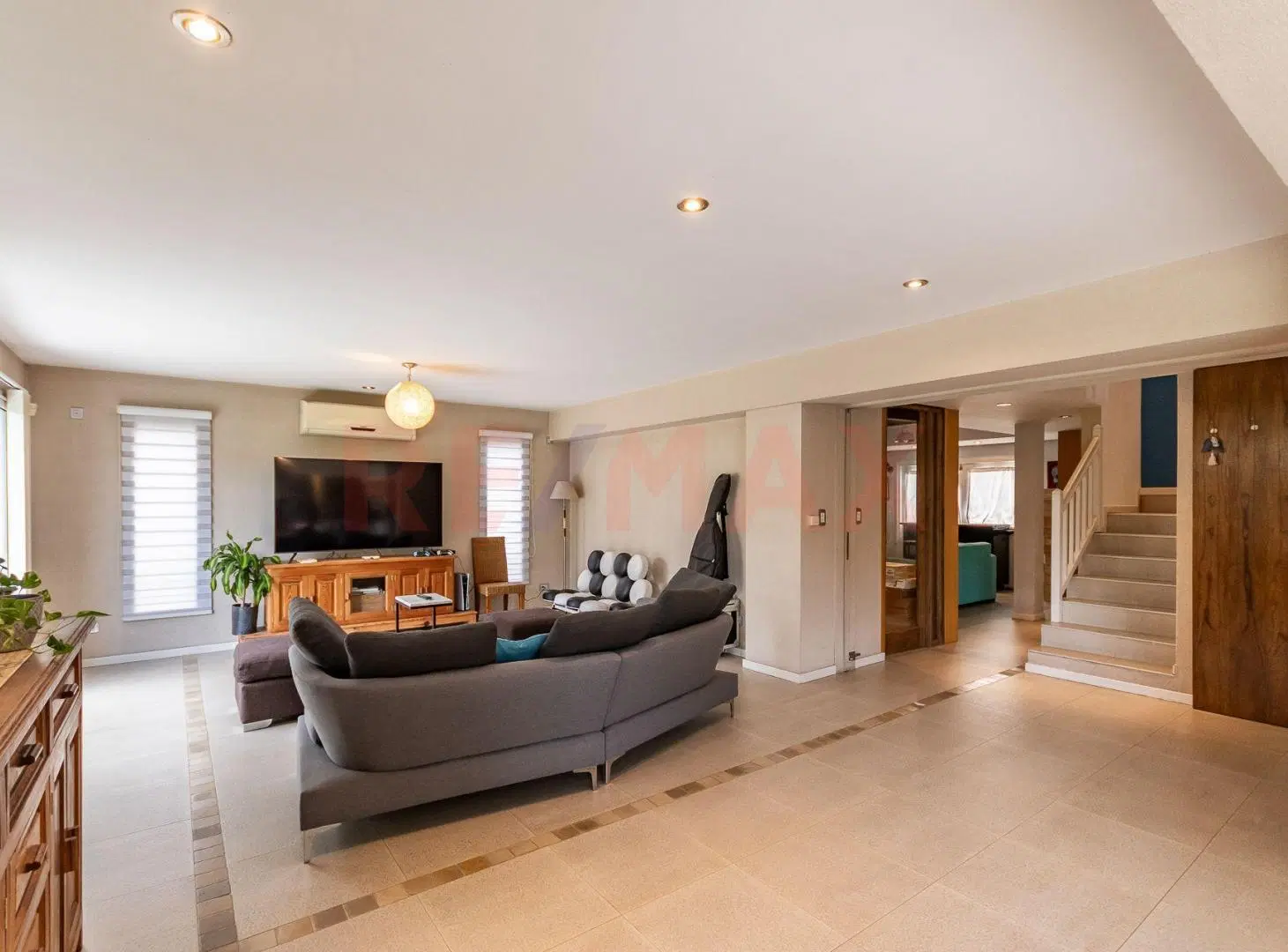 VENTA CASA 5 AMB. BARRIO SEPTIEMBRE ESCOBAR 4