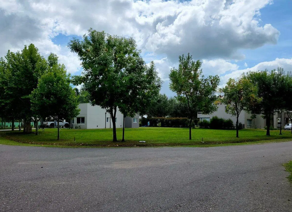 VENTA LOTE EN HARAS DEL SUR II LA PLATA APTO CRED. 8