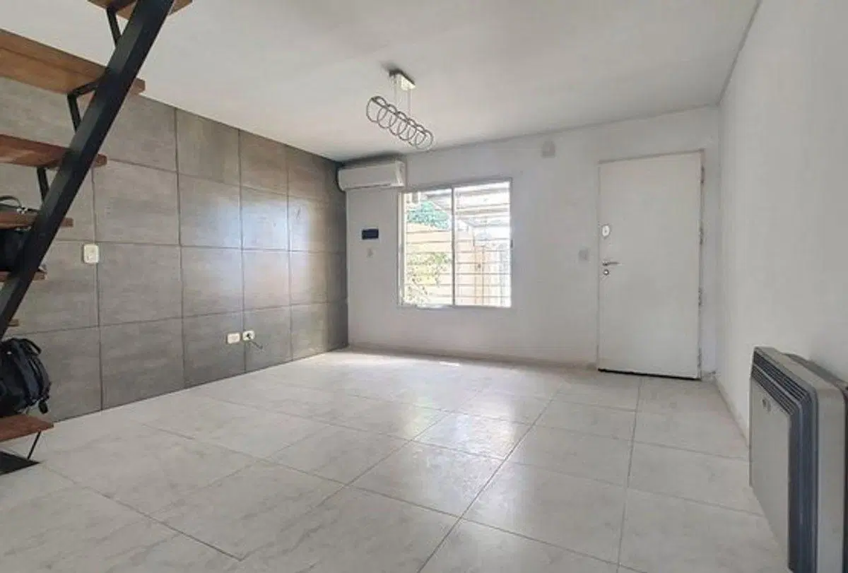 VENTA ITUZAINGO DUPLEX 4 AMB COCHERA APTO CREDITO 2