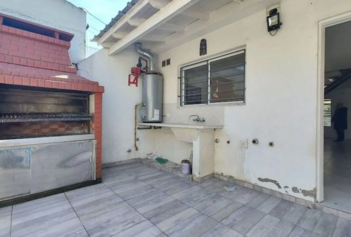 VENTA ITUZAINGO DUPLEX 4 AMB COCHERA APTO CREDITO 5