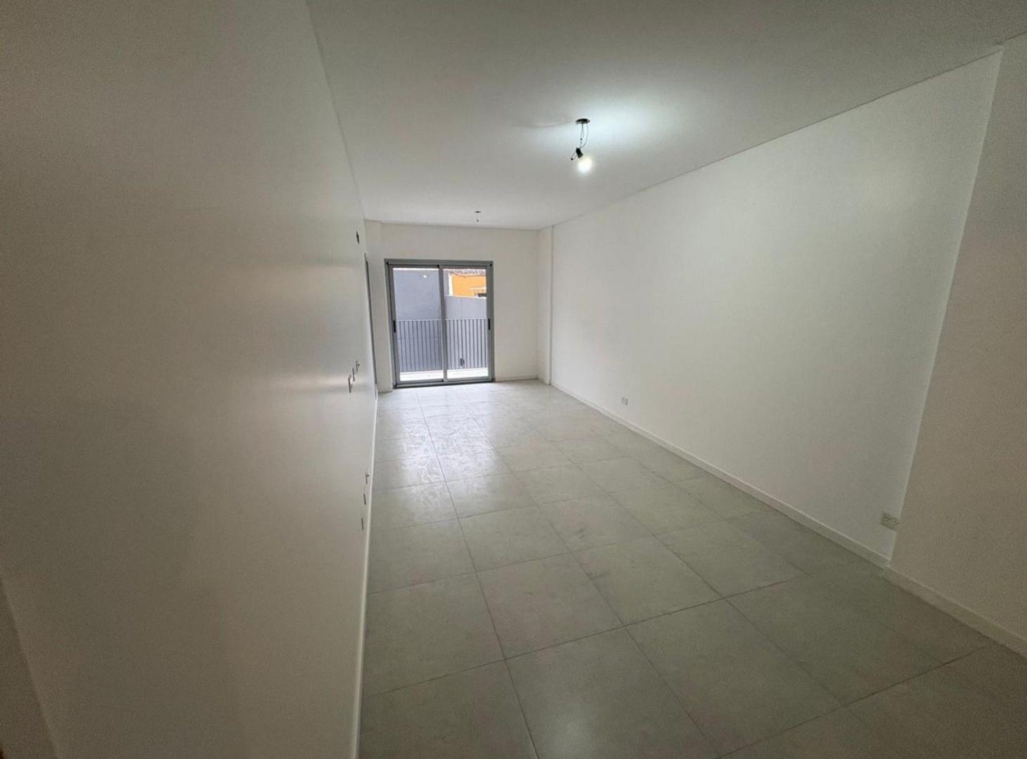 Foto de VENTA DEPARTAMENTO 3 AMB MATADEROS CON PARRILLA, imagen 1