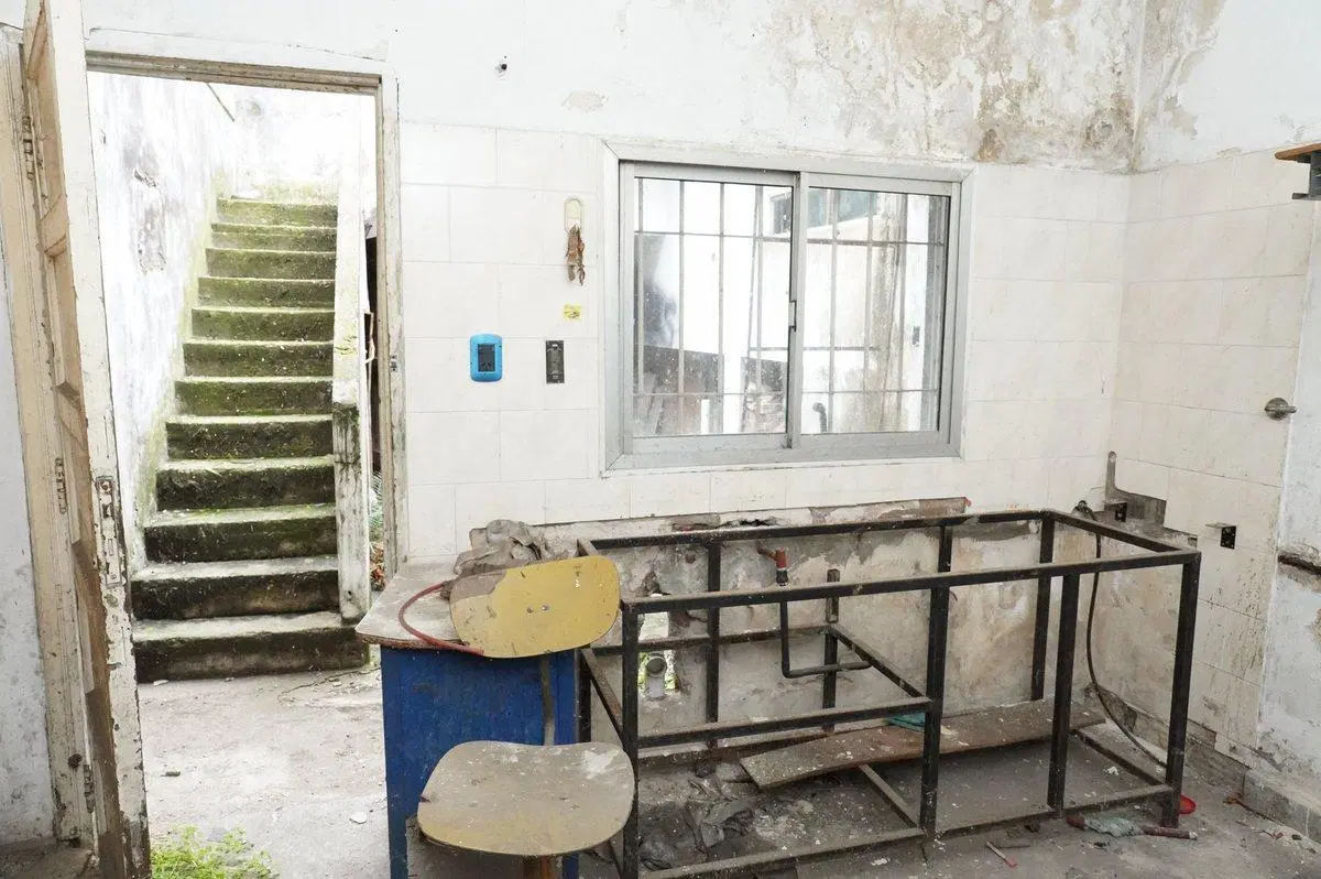 VENTA GALPÓN CON VIVIENDA A REF VALENTÍ ALSINA 5