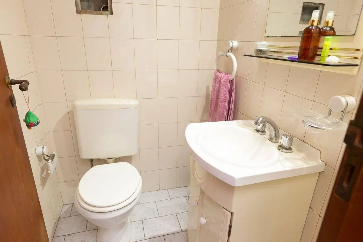 VENTA CASA MULTIFAMILIAR RAMOS MEJIA 4