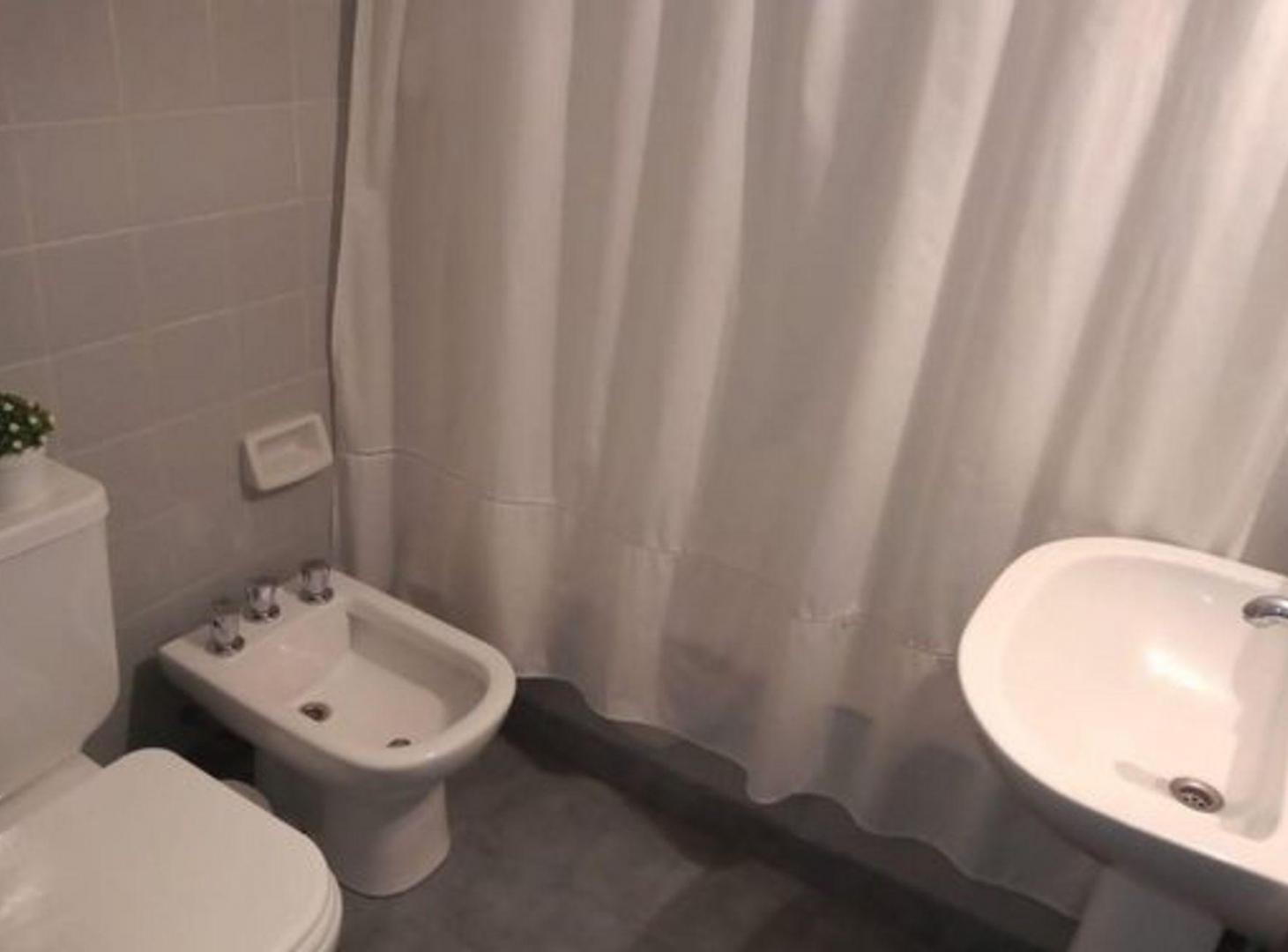 Foto de VENTA DEPARTAMENTO 4 AMBIENTES COGHLAN, imagen 2