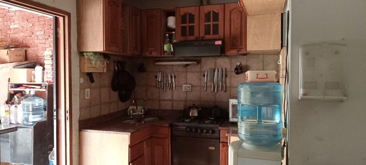 Foto de VENTA CASA 4 AMBIENTES BURZACO GARAGE, imagen 4