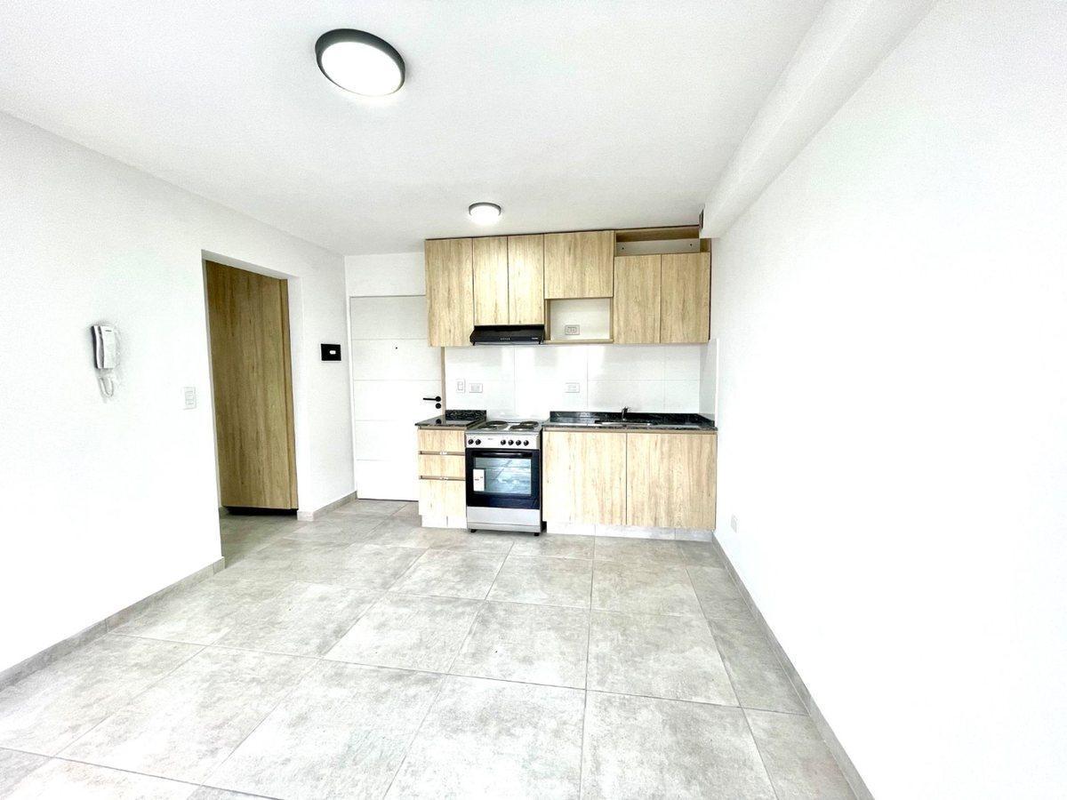 Foto de DEPARTAMENTO EN ALQUILER EN MORÓN 2 AMBIENTES, imagen 3