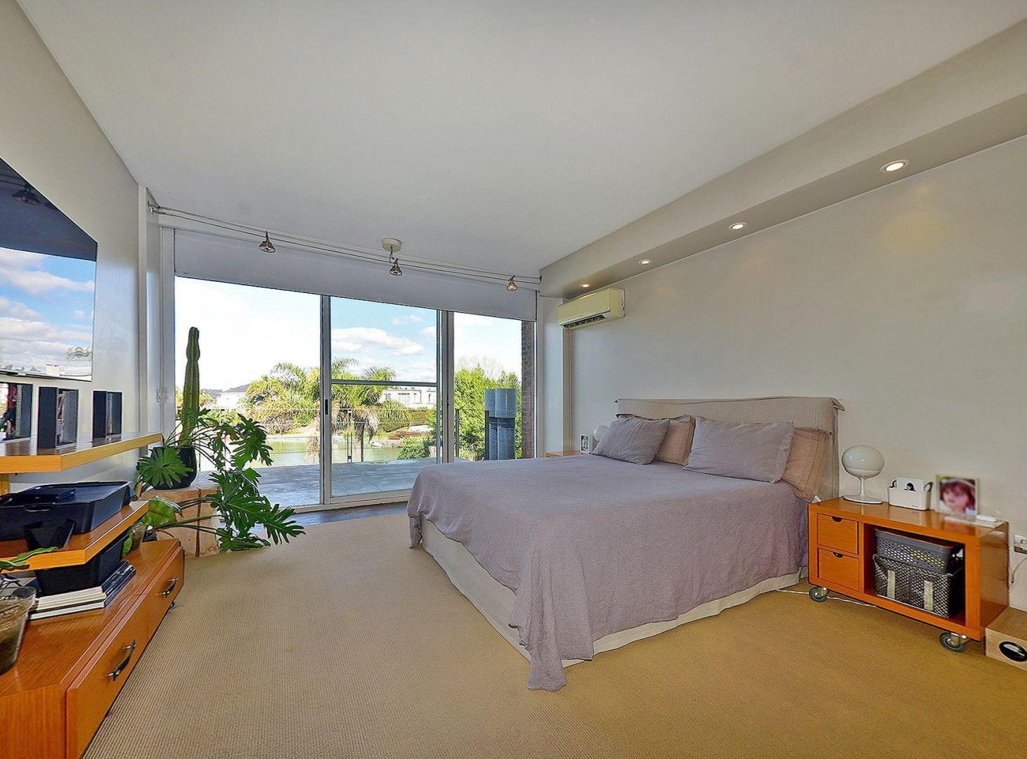 Foto de VENTA CASA DOS PLANTAS 6 AMB NORDELTA MUELLE PRIV, imagen 4